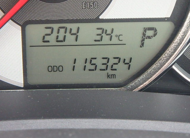 TOYOTA FIELDER full