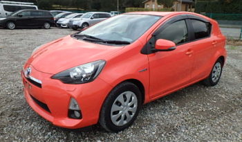 TOYOTA AQUA full