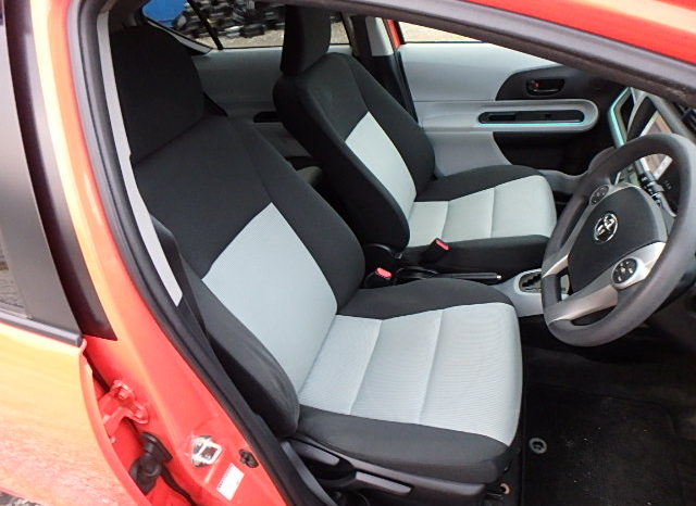TOYOTA AQUA full