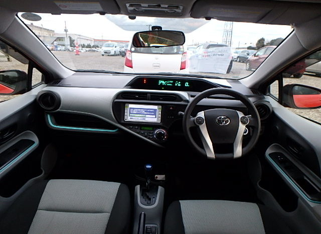 TOYOTA AQUA full