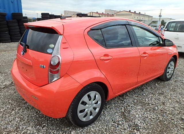 TOYOTA AQUA full