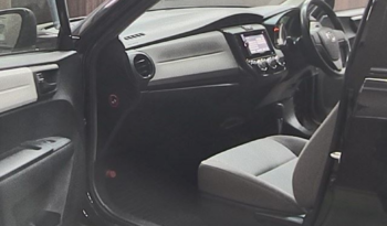 TOYOTA COROLLA AXIO full