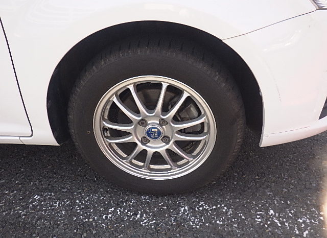 Toyota Fielder full