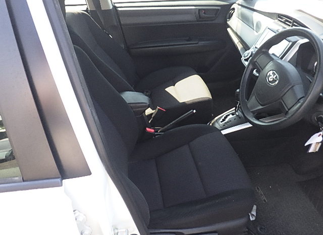 Toyota Fielder full
