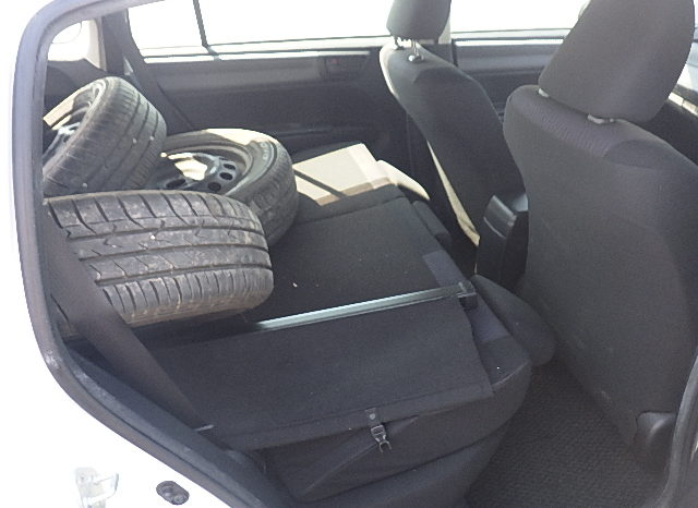 Toyota Fielder full