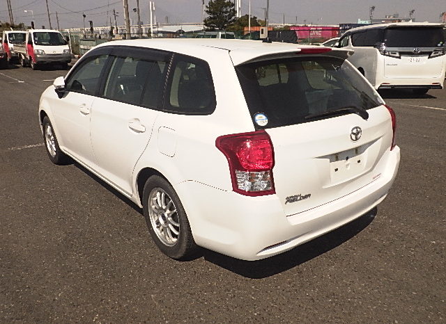 Toyota Fielder full