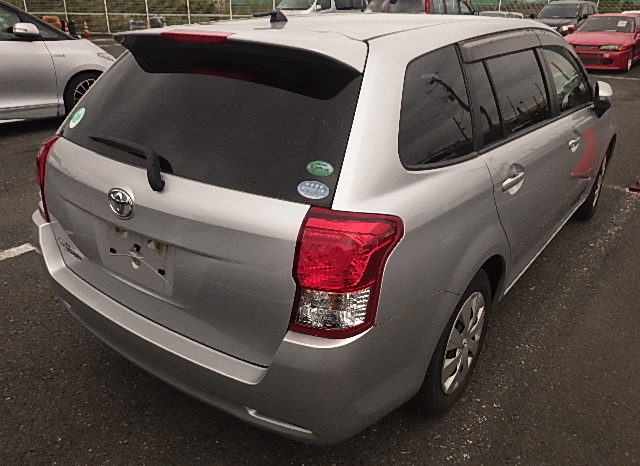Toyota Fielder full