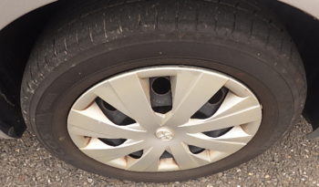 Toyota Fielder full