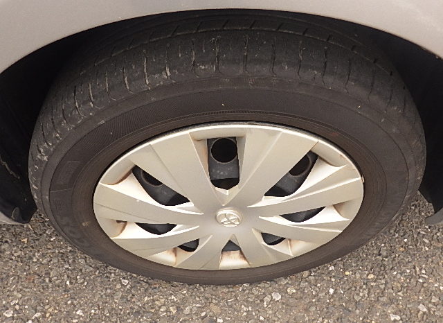 Toyota Fielder full