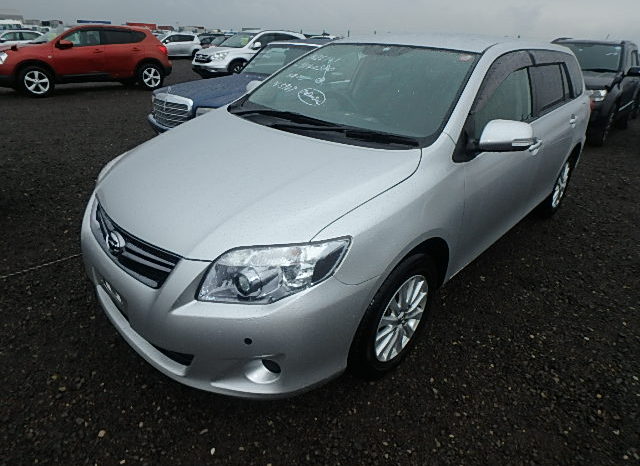 Toyota Fielder full