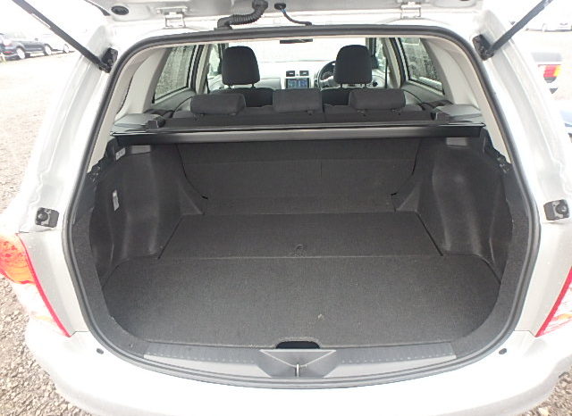 Toyota Fielder full