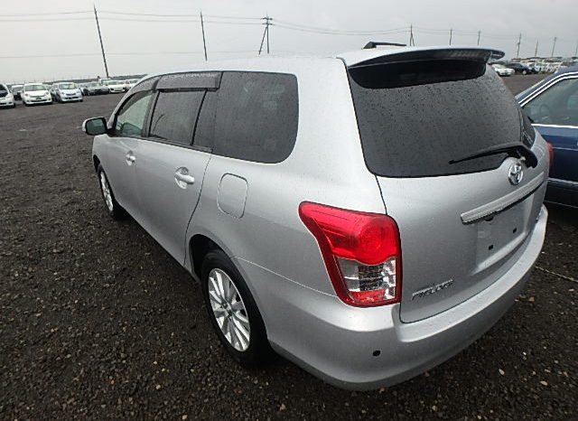 Toyota Fielder full