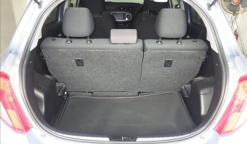 Toyota Vitz full