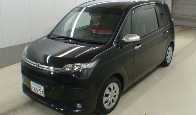 Toyota Spade full
