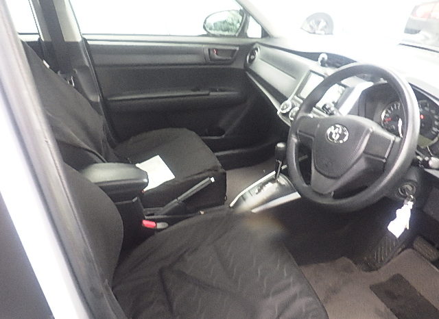 Toyota Fielder full