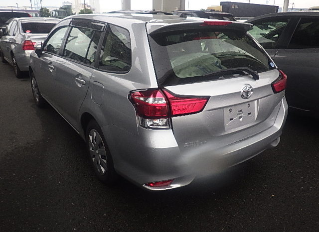 Toyota Fielder full