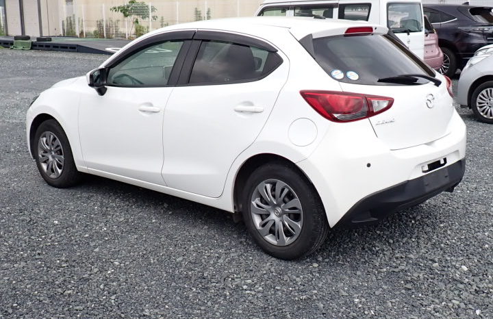 Mazda Demio full