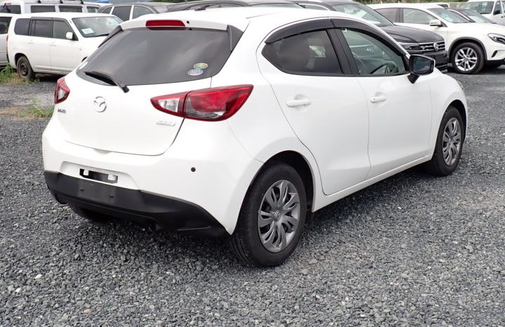 Mazda Demio full