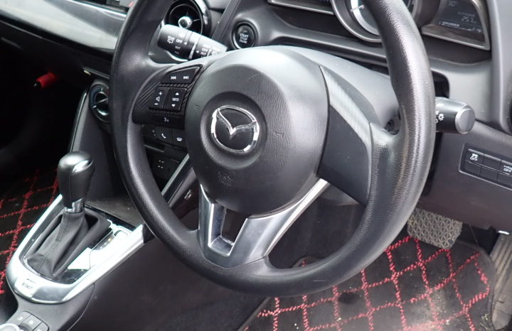 Mazda Demio full