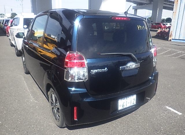 Toyota Spade full