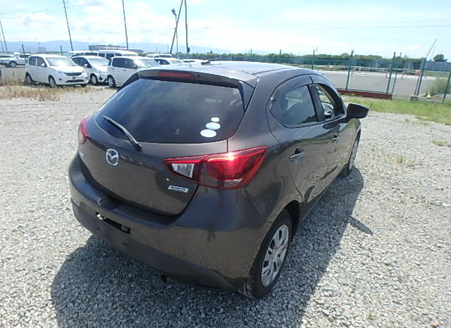 Mazda Demio SkyActive full